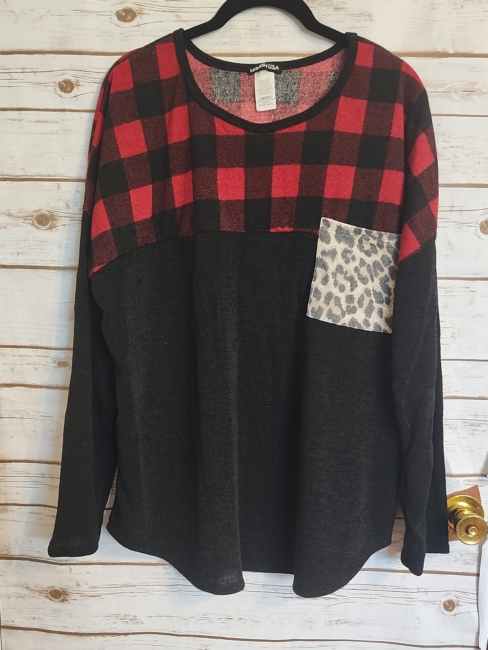 Cozy Black & Red Buffalo Plaid Long Sleeve Top - With Leopard Pocket 2XL
